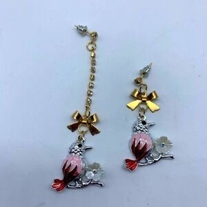 NEW unbranded asymmetrical dangling bird earrings